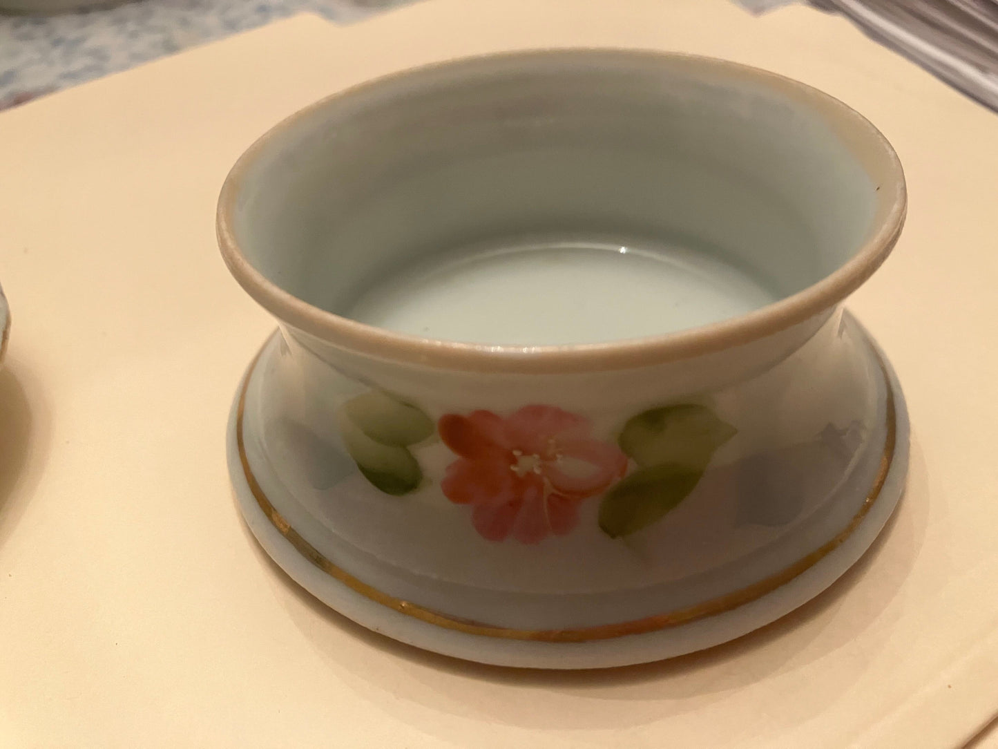 Floral pattern china tea strainer